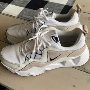 Nike RYZ women’s sneaker